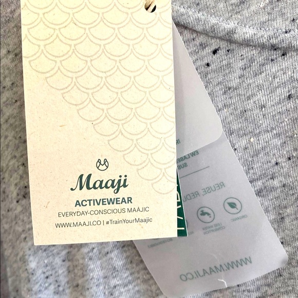 Maaji crop long sleeve size L - Picture 4 of 4